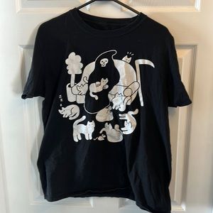 Hot Topic black graphic tee. Unisex size L.